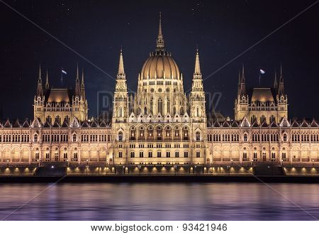 Night view of Budapest parlament