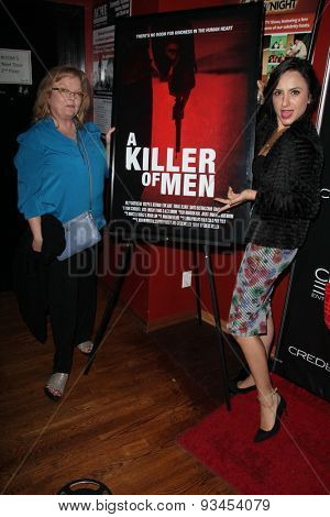 LOS ANGELES - JUN 10:  Desi Ivanova, Valorie Hubbard at the 
