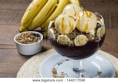 Acai Bowl With Ice Cream And Banana
