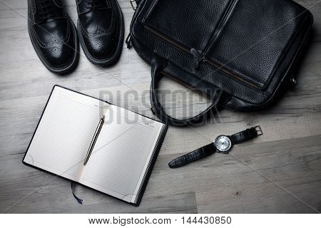 Luxury Note With Pen And Men Accserorise