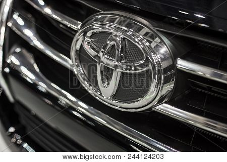Minsk, Belarus May 2018 Logo On Auto During Autoexhibition