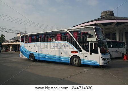 Bus Of Choke Rung Thaweetour