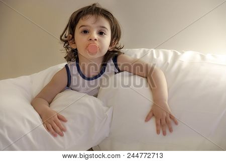 Baby Pillows Newborn Go To Bed - Convince Tired Sleepy Child To Go Sleep .