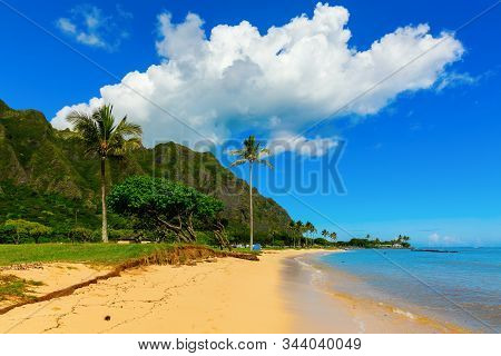 View At Kualoa Regional Park In Oahu, Hawaii