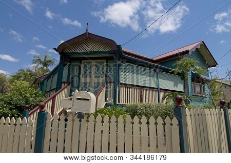 Brisbane, Queensland, Australia - 29th October 2019 : Picture Of A Typical Old Queenslander House Ca