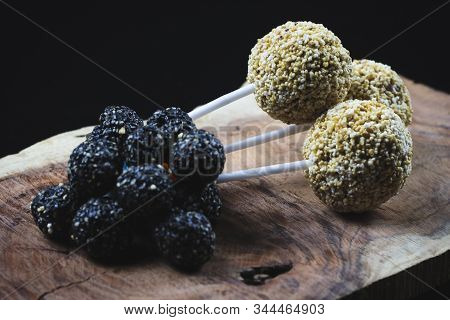 Tilgul Or Sweet Sesame Laddu For Indian Festival Makar Sankranti, Sesame Seed Ball And Tilgul. Speci