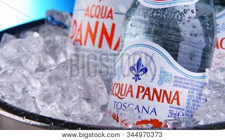 Acqua Images Illustrations Vectors Free Bigstock
