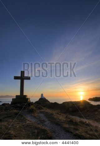 พระอาทิตย์ตกดินที่เกาะ Llanddwyn