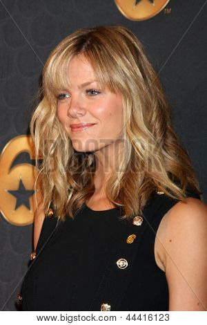 LOS ANGELES - 10 maja: Brooklyn Decker przybywa na rozpoczęcie 