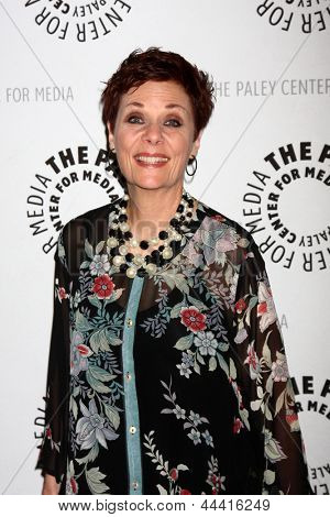 LOS ANGELES - huhti 12: Jane Elliot saapuu yleinen sairaala juhlii 50 vuotta - Paley th