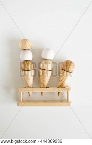 Wooden Plastic Free Toy Ice Creame For Development Of Motor Skills