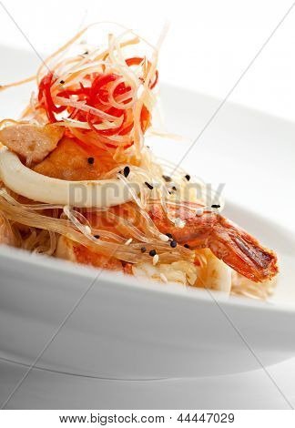 Krystal nudler med fisk og skaldyr