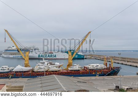 Palma De Mallorca, Spain; January 02 2022: General Aerial View Of The Port Of Palma De Mallorca, Wit