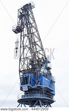 Ornskoldsvik, Norrland Sweden - July 7, 2020: A Large Crane Used In The Harbor For Loading