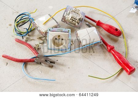 Electrician's tools