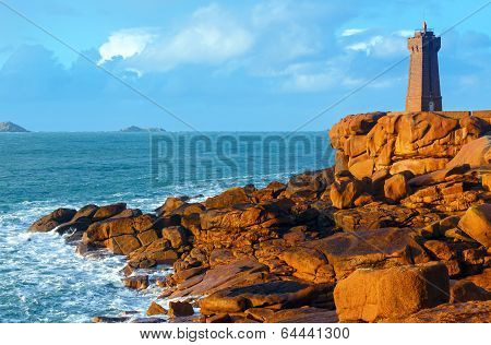 Ploumanach Lighthouse (perros-guirec, Brittany, France)