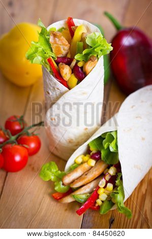 Mexican fajitas (tortilla wrap)