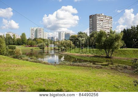 Chermyanka River In Moscow