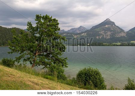 Town of St. Wolfgang / The small tourist town St. Wolfgang on the banks of the Wolfgangsee in Austria