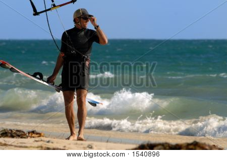 Posando de Kite surfista