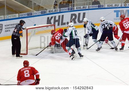 Moscow, Russia - September 27, 2016: M. Plotnikov (88) And A. Ugolnikov (13) Fight On A Gate On Hock