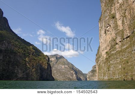 View on the Canyon del Sumidero in Chiapas Mexico