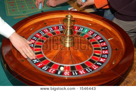 Roulette With A Hand