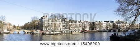 Panoramatický pohled s Thiny most v Amsterdamu v Nizozemsku
