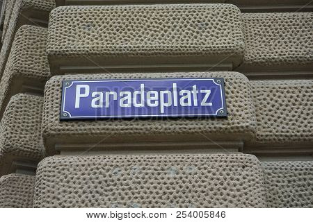 Paradepatz Zurich, Street Sign, Square Which Are Ubs And Credit Suisse Headquarter Are Locatet, Fina