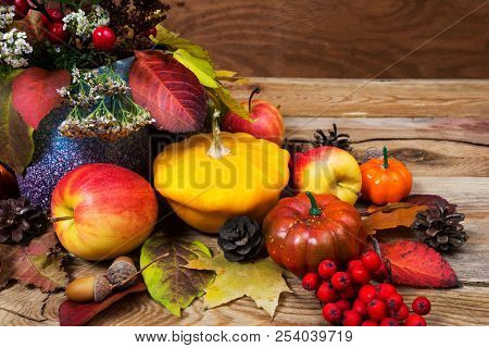 Thanksgiving Decor With Yellow Squash, Fresh Apples