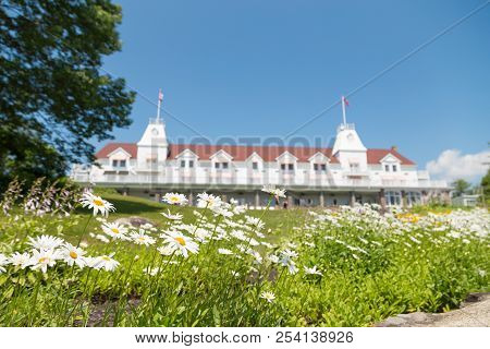 Windermere, On, Canada - July 21, 2017: The Historic Windermere House On A Sunny Day At Lake Rosseau