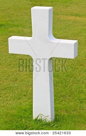 Marble Cross Of kaatunut sotilas, Amerikkalainen sota hautausmaan lähellä Omaha Beach, Normandian (colleville-sur-mer