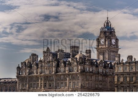 Edinburgh, Scotland, Uk - June 13, 2012: Waverley Railway Station Building With Balmoral Clock Tower