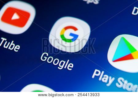 Sankt-petersburg, Russia, August 19, 2018: Google Search Application Icon On Samsung Galaxy S9 Smart