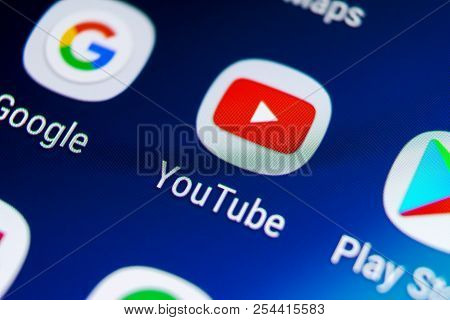 Sankt-petersburg, Russia, August 19, 2018: Youtube Application Icon On Samsung Galaxy S9 Smartphone 