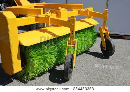 Street Sweeper Machine Fow Washing And Cleaning Asphalt Road. Street Cleaning.