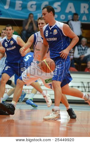 KAPOSVAR ฮังการี - 15 ตุลาคม: Daniel Koma (7) ในการดำเนินการที่กระเช้าชิงแชมป์แห่งชาติ Hugarian