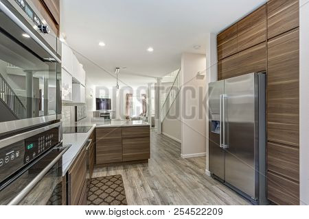 Contemporary Kitchen Design In A Remodeled Home.
