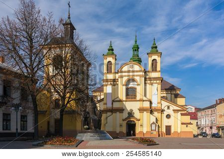 Church of Virgin Mary (Roman Catholic Cathedral) and monument to Andrey Sheptytsky, Ivano-Frankivsk, Ukraine