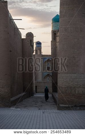 The View On Street Of Itchan Kala (ichan Qala), Old Town Of Khiva, Early Morning, Xorazm Province - 