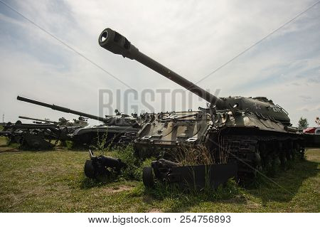 Russia, Togliatty - August 13, 2018: Self-propelled Howitzer On Crawler Tracks With Rotating Turret