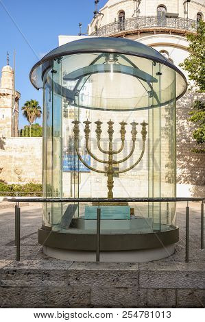 Jerusalem, Israel, August 18, 2018 : The Golden Menorah In The Hahurva Square In Front Of The Hurva 