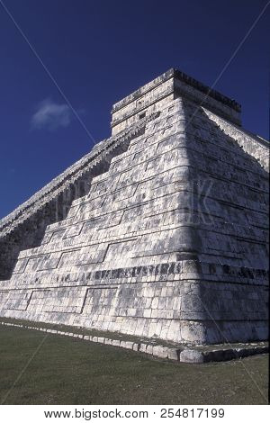 Mexico Yucatan Chichen Itza Maya Ruins