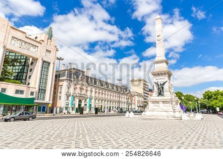 Restauradores Square with Monument to the Restorers Lisbon, Portugal