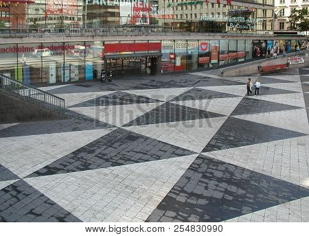 Stockholm, Sweden - Circa August 2005: Sergels Torg Square In Front Of The Kulturhuset (house Of Cul
