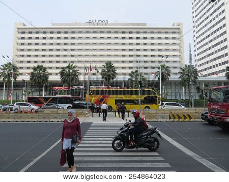 Jakarta, Indonesia - August 2, 2018: The Pelican Crossing At Jalan Thamrin Around Bundaran Hotel Ind