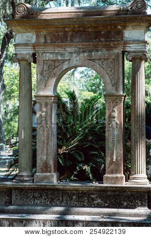 Cemetery Statuary Statue Bonaventure Cemetery Savannah Georgia