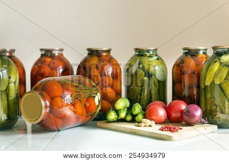 Fresh, Cucumbers, Tomatoes, Onion, Garlic, Red, Pepper, Table, Pickled Vegetables,  Cans, Canned, Pi