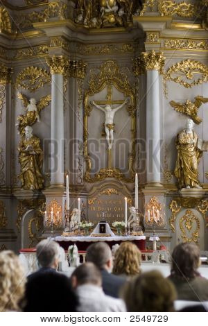 Service de culte dans l'église