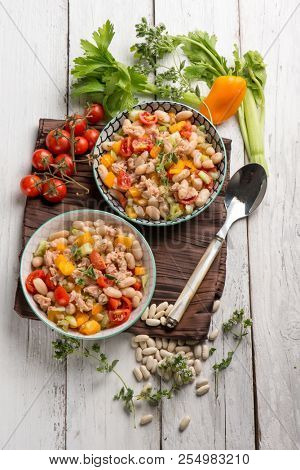 salad with tuna cannellini beans pepper and tomatoes